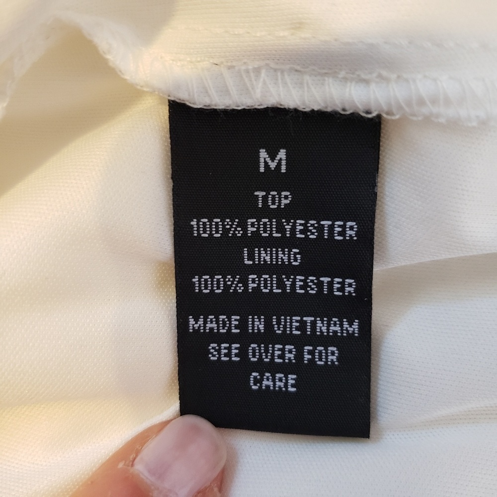 🌿Iz Byer White Shimmer Jeweled Blouse Size M 🌿 - Picture 8 of 8